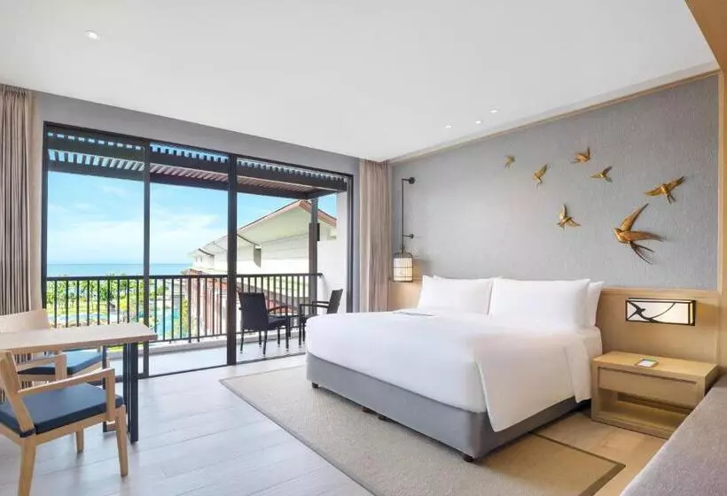 キングサイズベッドのデラックスルーム, Le Meridien Khao Lak Resort & Spa