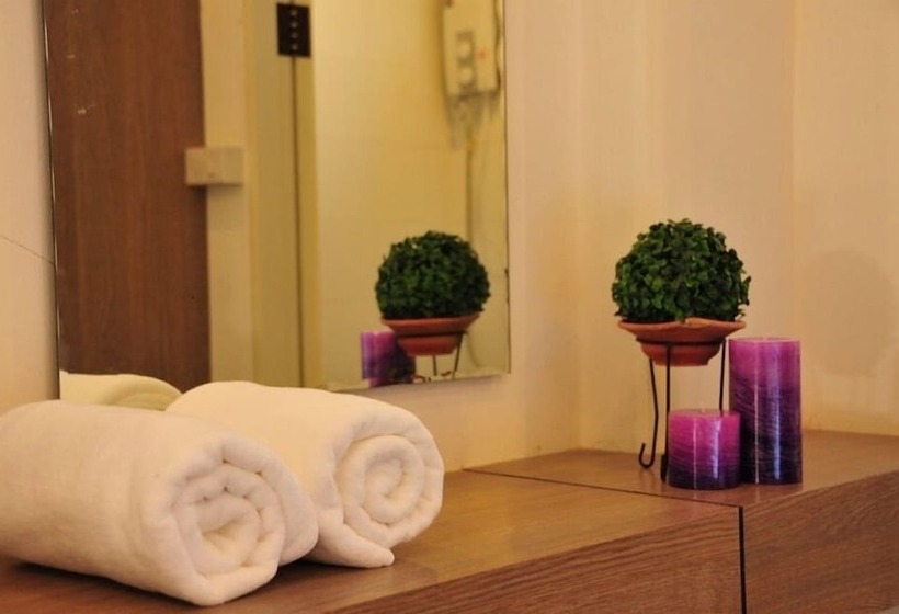 اتاق لوکس, The Zenery