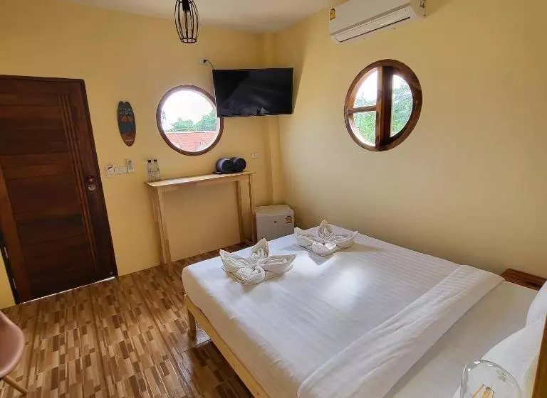 プールビュースタンダードルーム, Namphung Phuket Boutique Resort