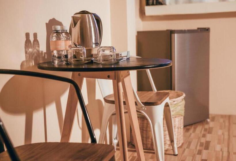 스탠다드 룸 풀장 전망, Namphung Phuket Boutique Resort