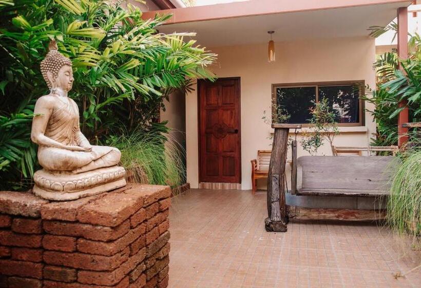 스탠다드 룸 풀장 전망, Namphung Phuket Boutique Resort