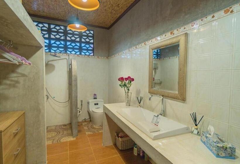 디럭스 룸, Namphung Phuket Boutique Resort