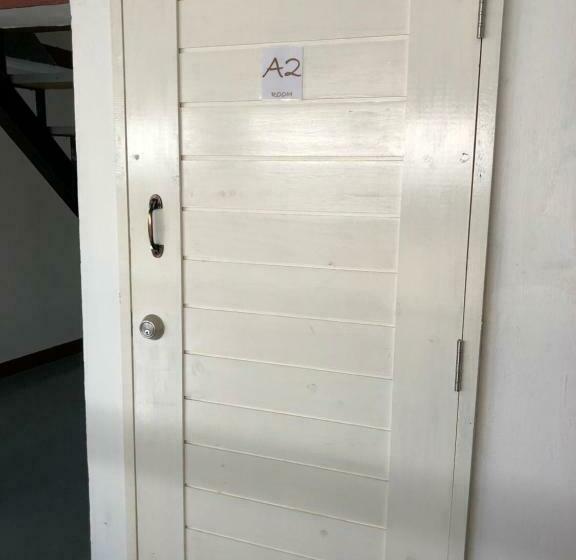 Quarto standard, Ploy Hostel