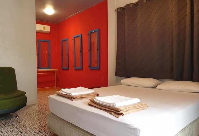 标准间, Super Hostel