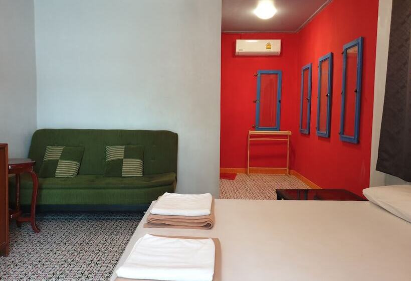 标准间, Super Hostel