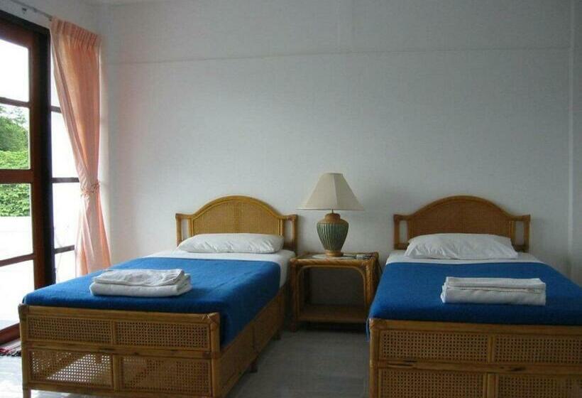 غرفة ديلوكس, A&b