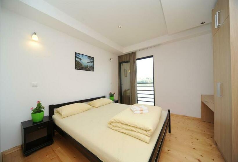 اتاق استاندارد, B&b Botel Charlie