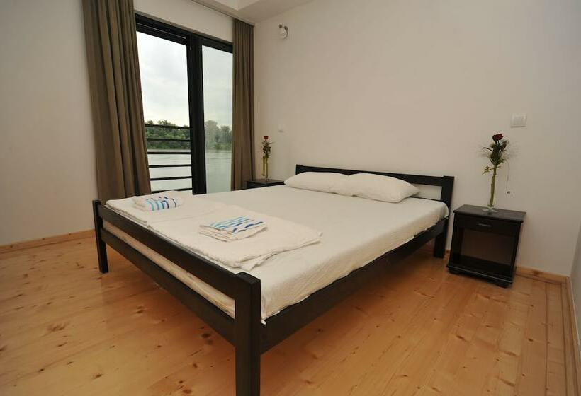 اتاق استاندارد, B&b Botel Charlie