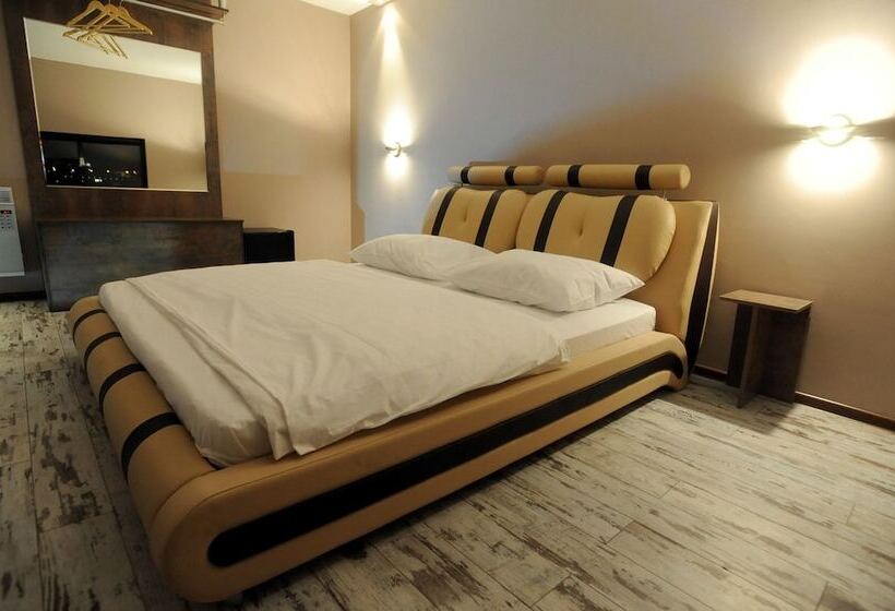 اتاق استاندارد, B&b Botel Charlie