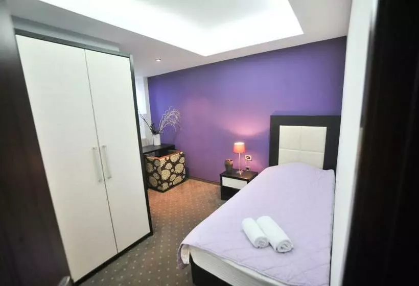 اتاق استاندارد یک نفره, B&b Rose