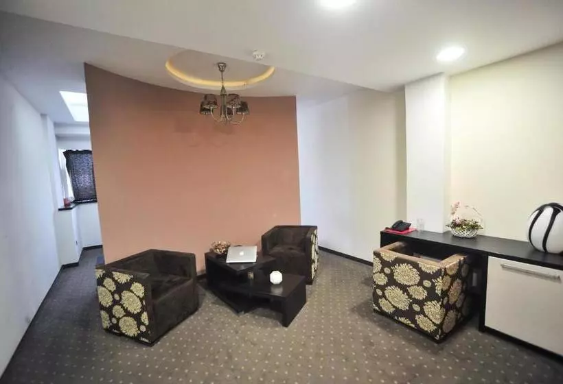 سوئیت با وان آب گرم, B&b Rose
