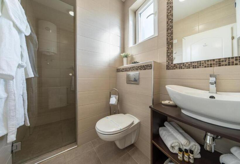 اتاق استاندارد با بالکن, Garni Hotel President De Luxe