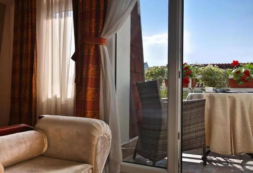اتاق استاندارد با بالکن, Garni Hotel President De Luxe