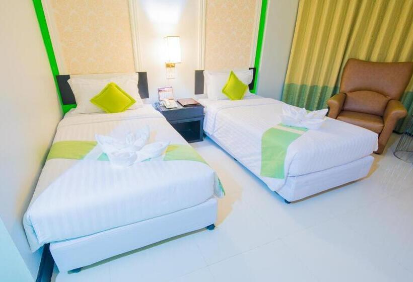 디럭스 룸, Asawann