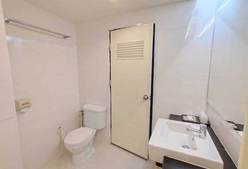 חדר סופריור, Asawann