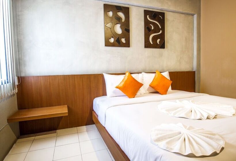 Номер Deluxe, B2 Santitham  Boutique & Budget