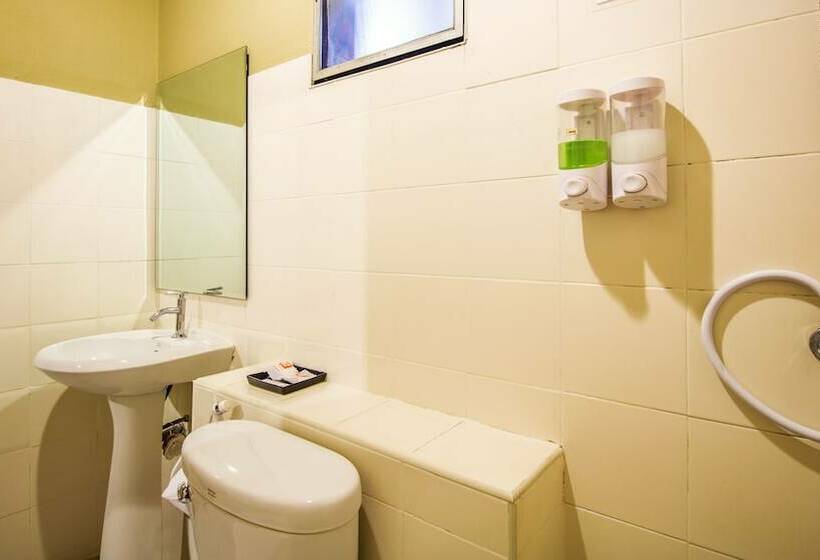 Номер Superior, B2 Santitham  Boutique & Budget