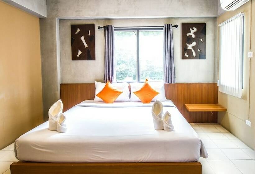 Номер Superior, B2 Santitham  Boutique & Budget