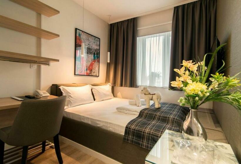 اتاق خانوادگی, Belgrade Inn Garni