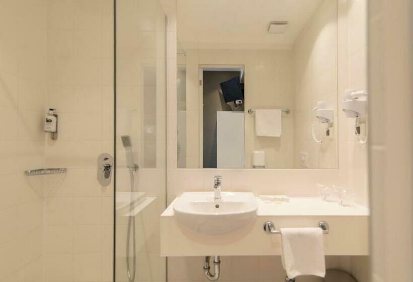 اتاق استاندارد, Belgrade Inn Garni