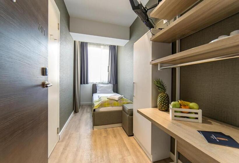 اتاق اکونومی یک تخته, Belgrade Inn Garni