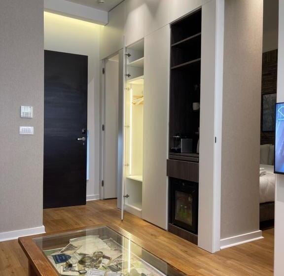 سوییت جونیور, Belgrade Inn Garni