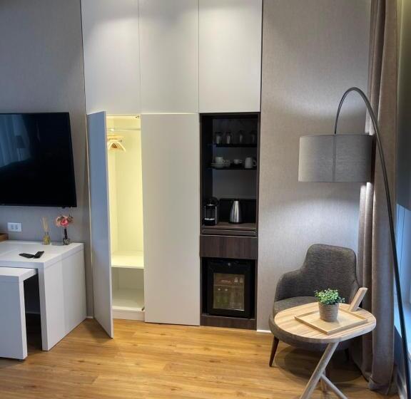 سوییت سوپریور, Belgrade Inn Garni