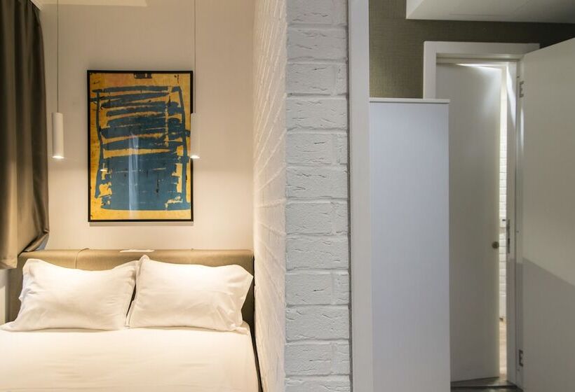 اتاق خانوادگی, Belgrade Inn Garni