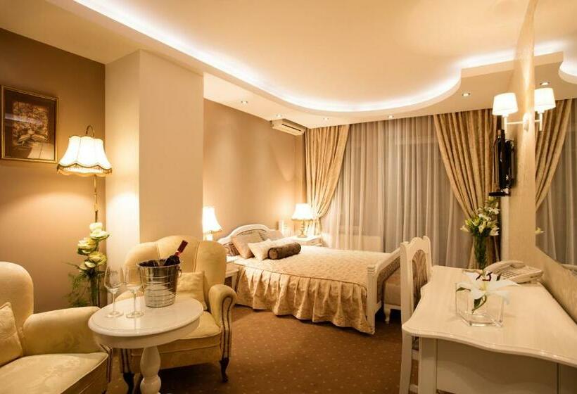 سوییت سوپریور, Garni Hotel President De Luxe