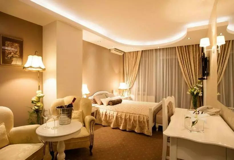 سوییت سوپریور, Garni Hotel President De Luxe