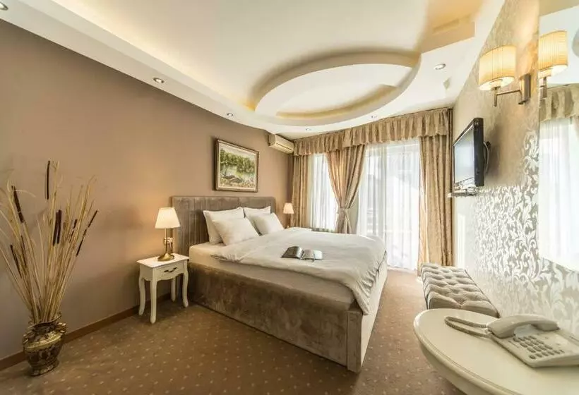 سوییت سوپریور, Garni Hotel President De Luxe