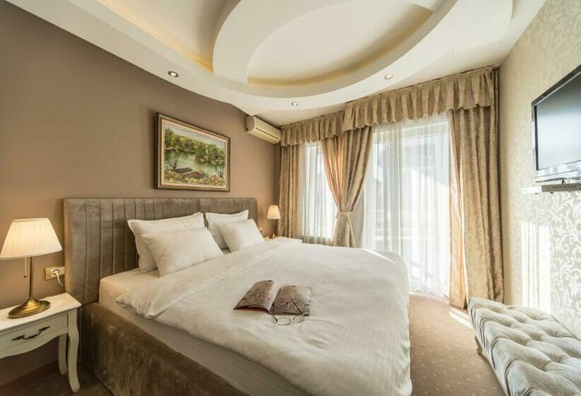 سوییت سوپریور, Garni Hotel President De Luxe