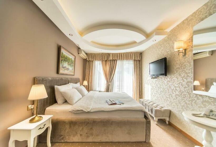 سوییت سوپریور, Garni Hotel President De Luxe