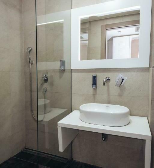 اتاق استاندارد, Passport