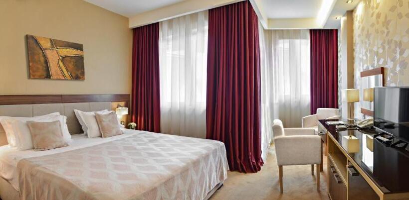 سوییت, Tami Residence