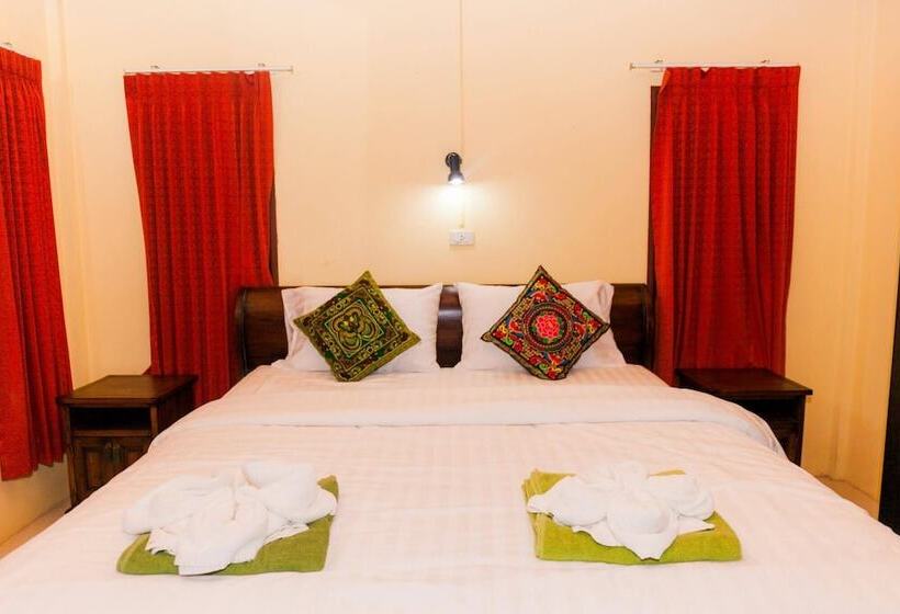 Бунгало Deluxe, Isara Lanta Beach Resort