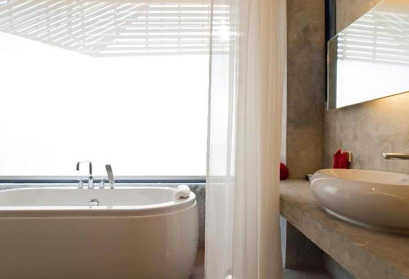 جناح, The Now Hotel   Sha Extra Plus