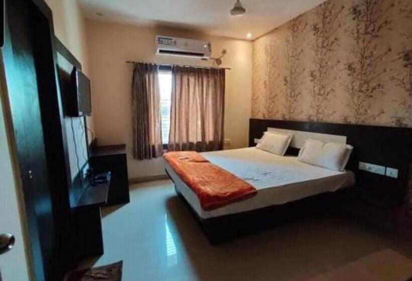 Номер Deluxe, Mor Hotel Home Town  Lift  Wifi With Restaurant Facilities  Near Temple & Golden Beach Best Selling