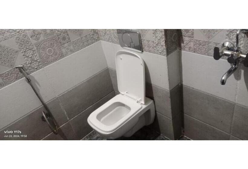 اتاق لوکس, Mor Hotel Home Town Lift Wifi With Restaurant Facilities Near Temple & Golden Beach Best Selling