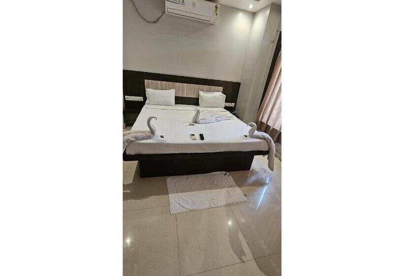 اتاق لوکس با تخت بزرگ, Mor Hotel Home Town Lift Wifi With Restaurant Facilities Near Temple & Golden Beach Best Selling