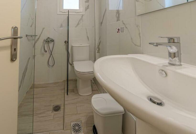 デラックススタジオ, Chandris Apartments