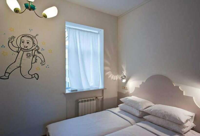 חדר סטנדרט, Hostel Friends Graffiti