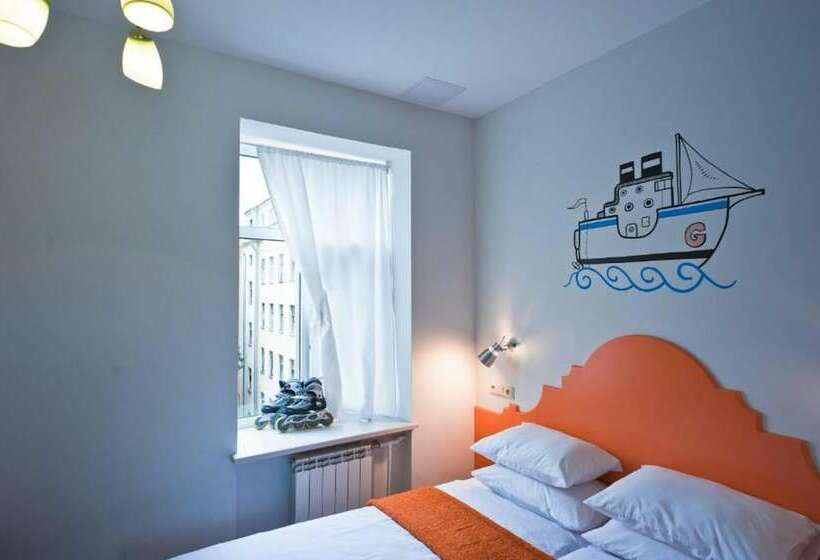 חדר סטנדרט, Hostel Friends Graffiti