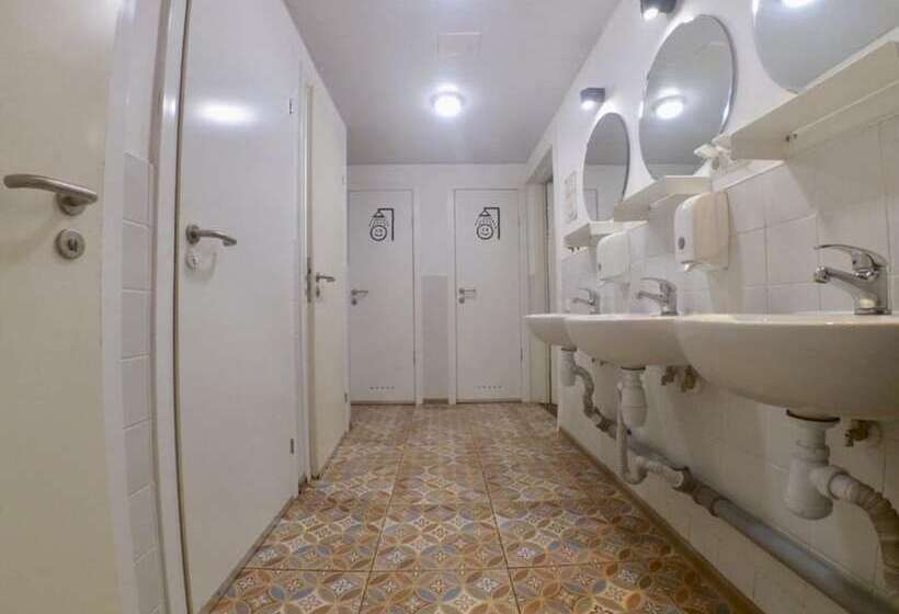 חדר סטנדרט עם מיטת קומתיים, Hostel Friends Graffiti