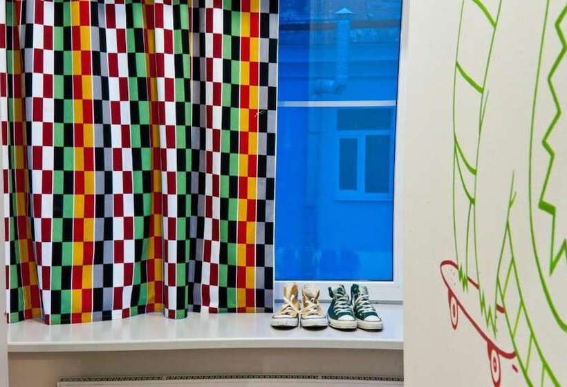 חדר סטנדרט עם מיטת קומתיים, Hostel Friends Graffiti