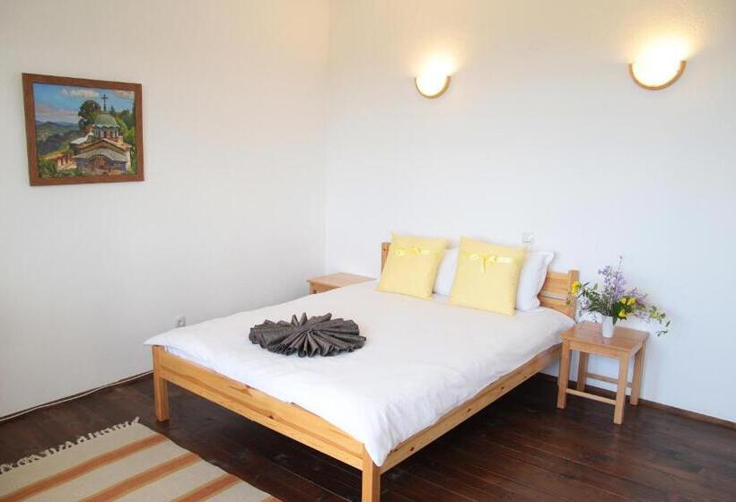 חדר דלוקס, арт комплекс горски дом трявна