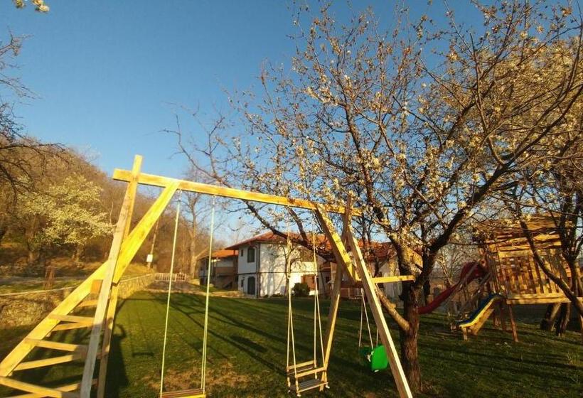 בית, חדר שינה 1, арт комплекс горски дом трявна