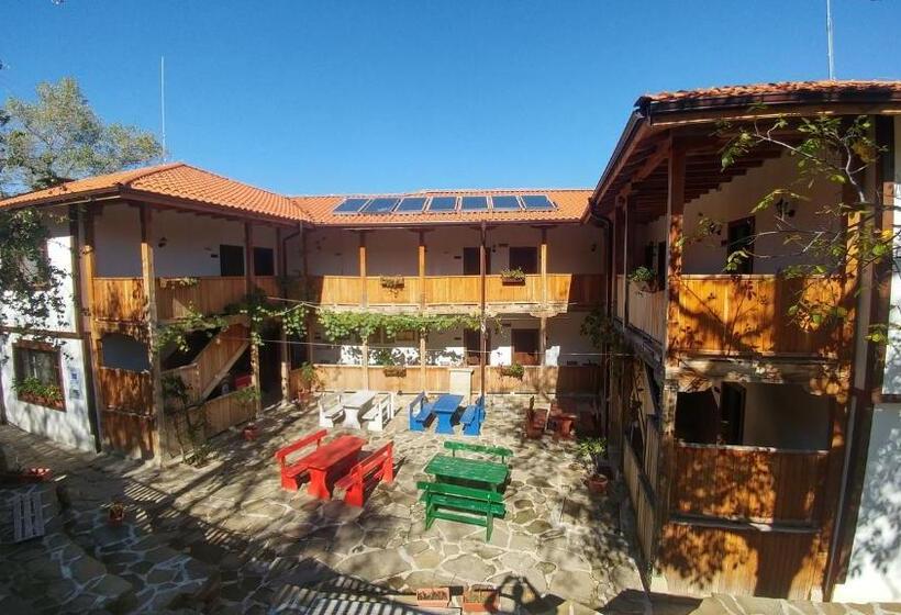 בית, חדר שינה 1, арт комплекс горски дом трявна