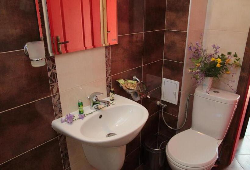 חדר דלוקס, арт комплекс горски дом трявна