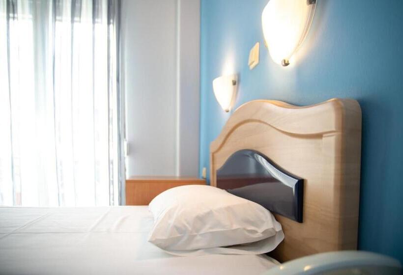 스탠다드 싱글 룸, Argo